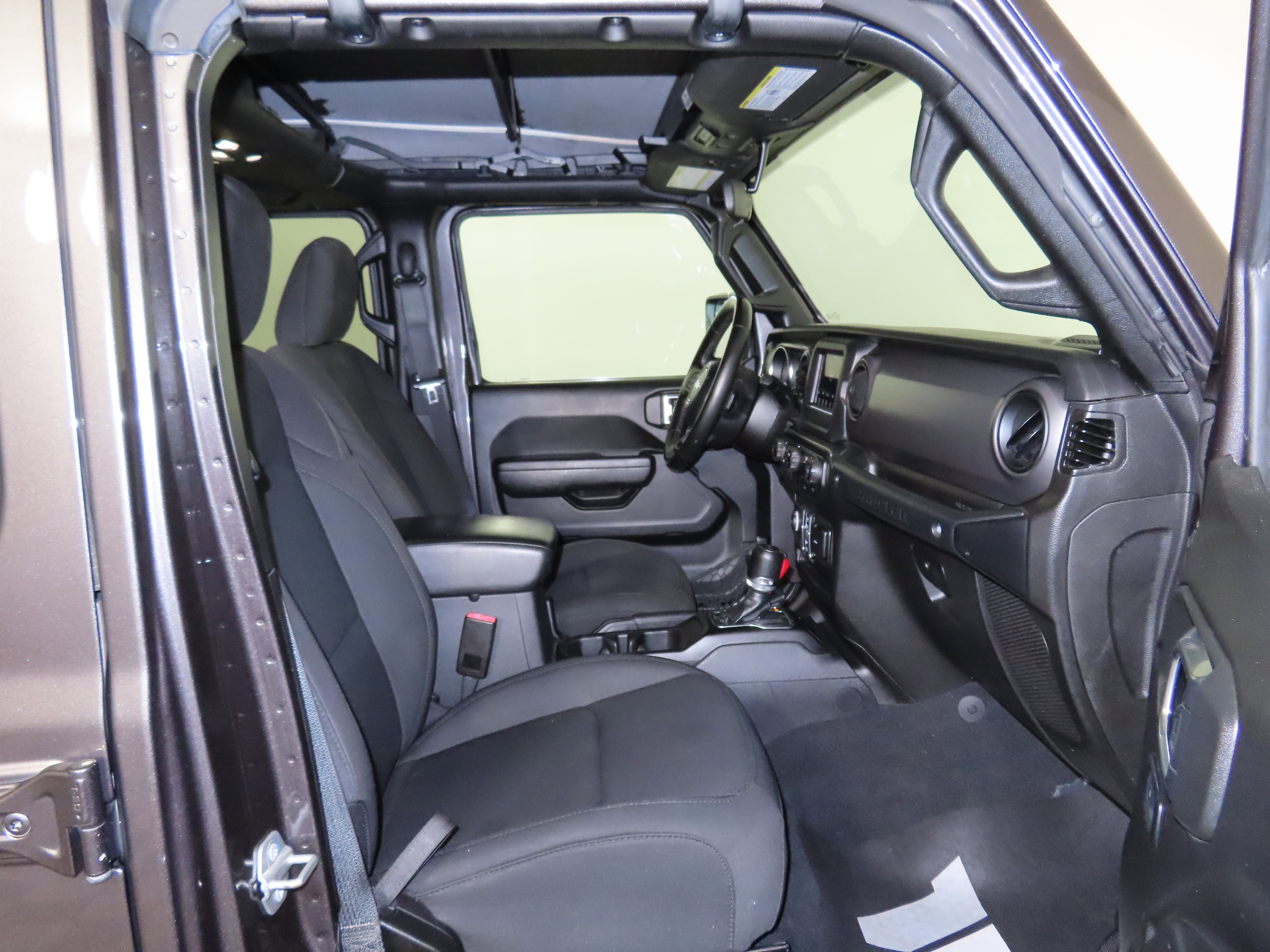 Used 2022 Jeep Wrangler Unlimited Sport image 27