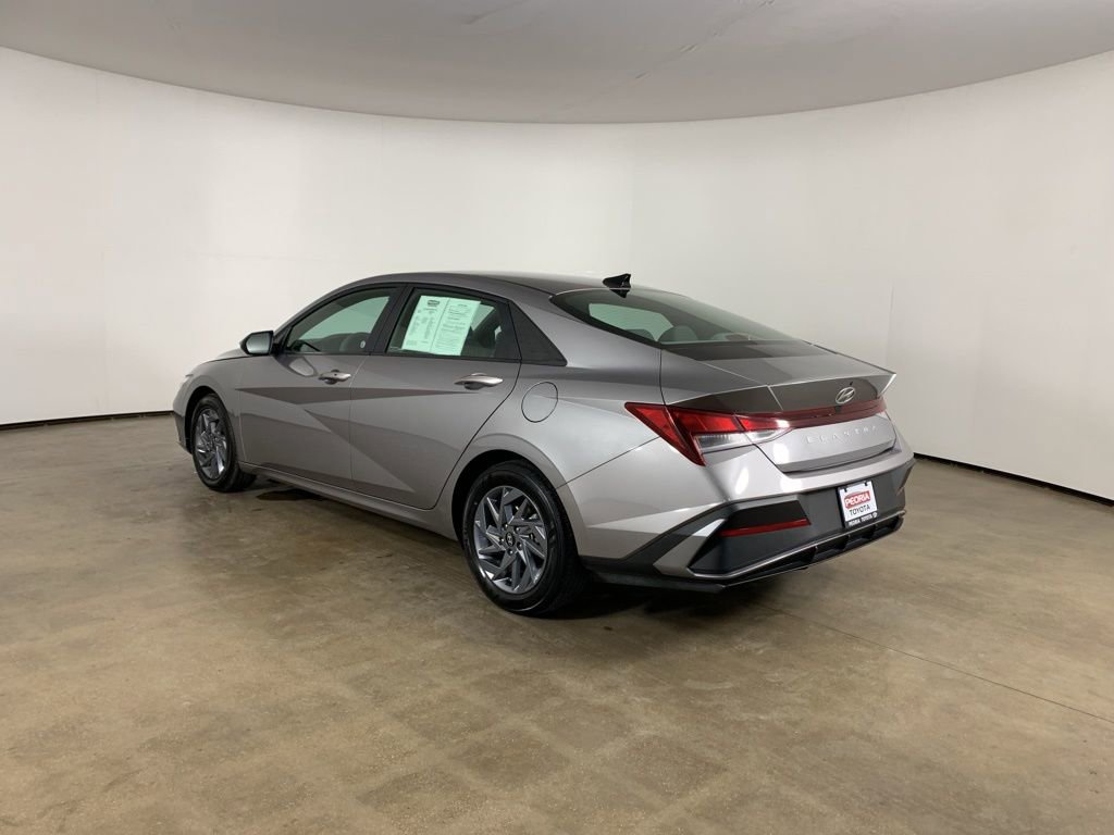 Used 2024 Hyundai Elantra SEL image 14