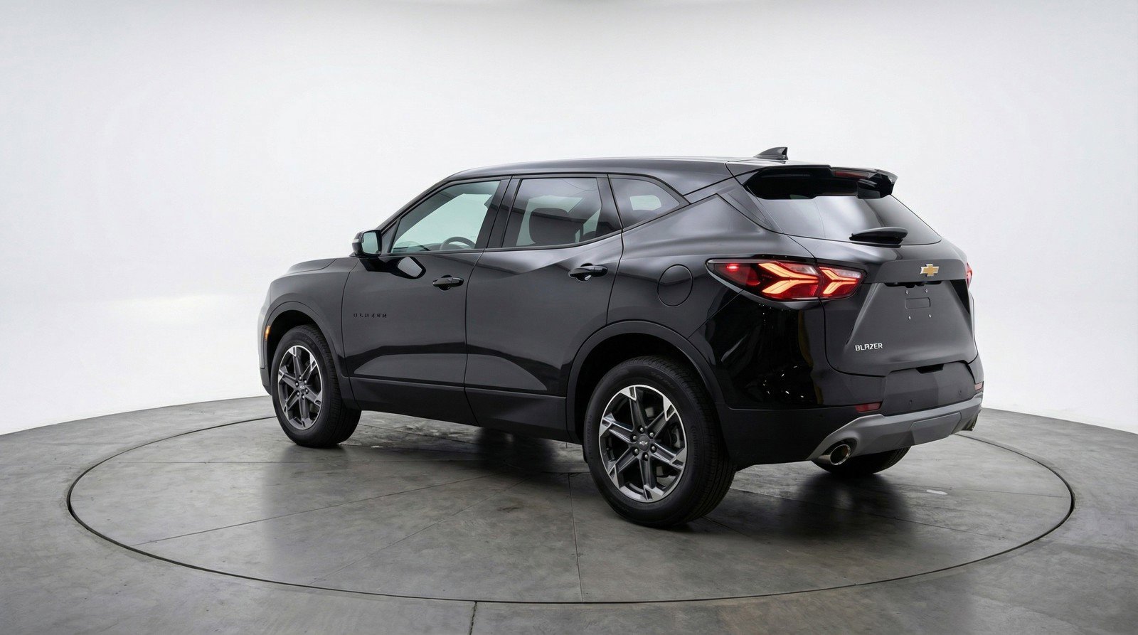 Used 2025 Chevrolet Blazer LT image 6