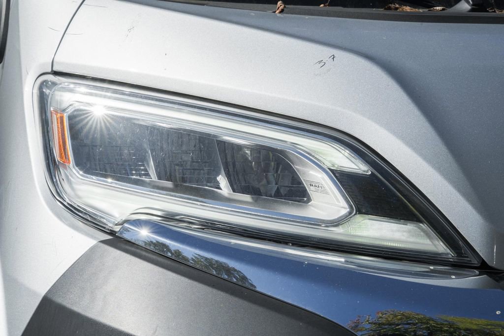 New 2025 RAM ProMaster 2500 w/ Quick Order Package 22G SLT image 11