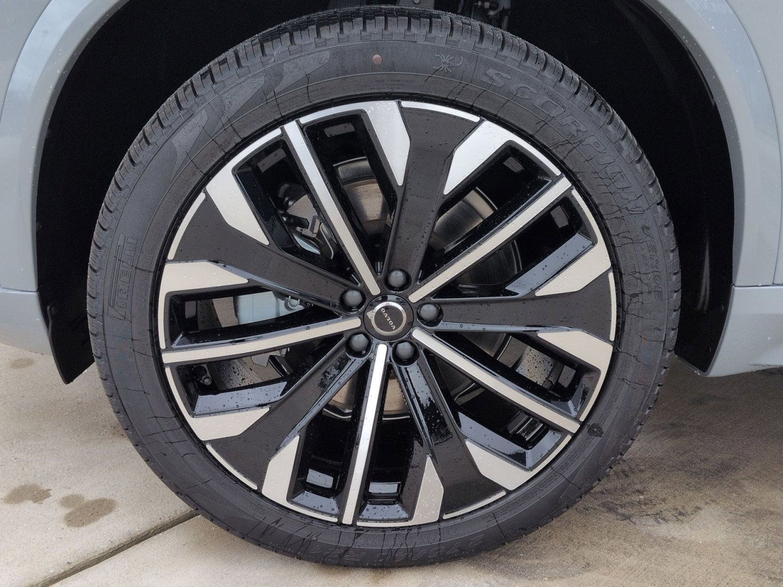 New 2026 Volvo XC90 B6 Ultra w/ Protection Package Premier image 12