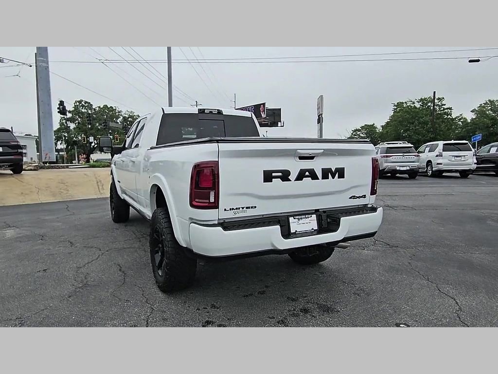 Used 2025 RAM 2500 Limited AWD/4WD image 30