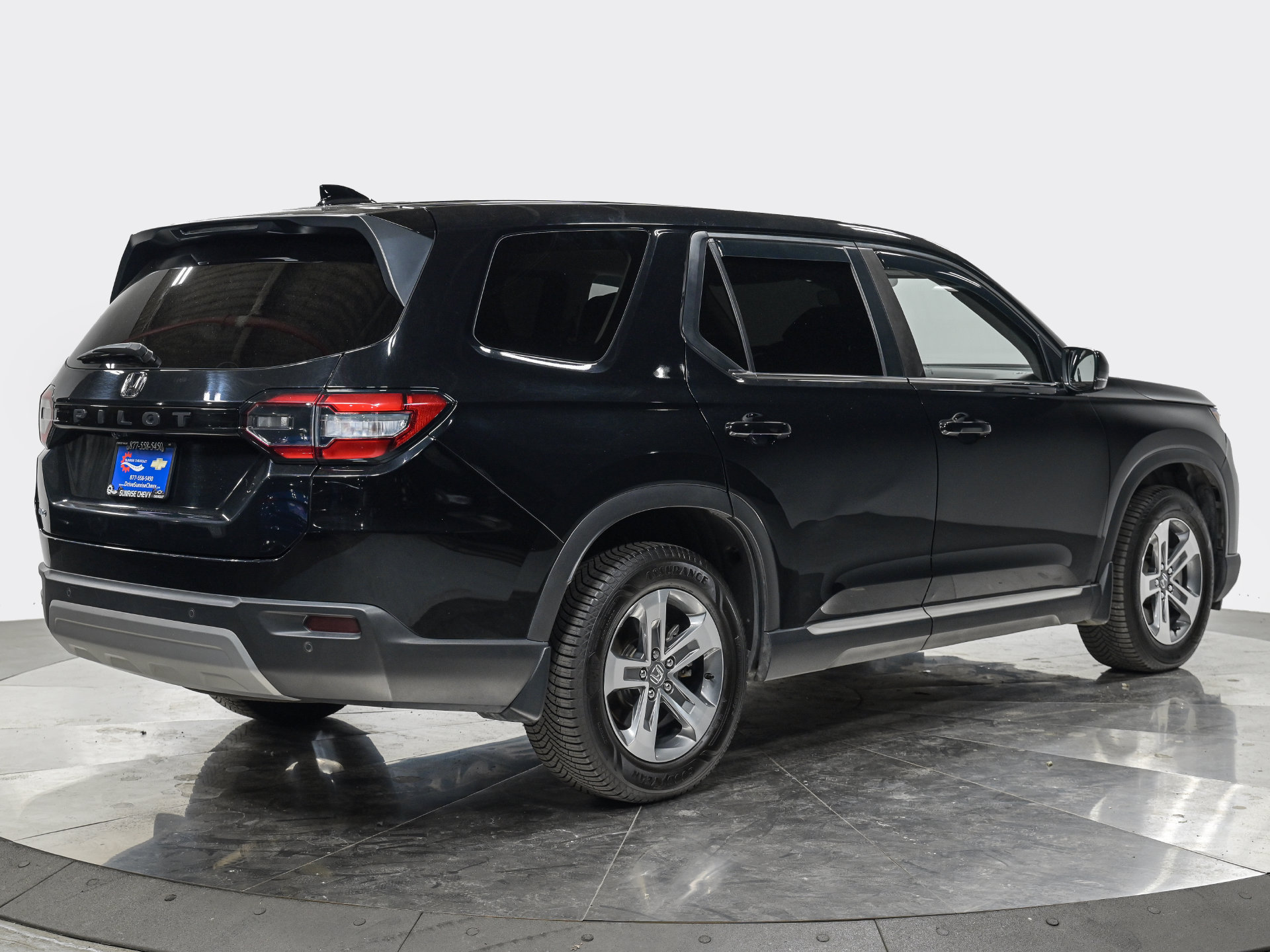 Used 2025 Honda Pilot EX-L image 7