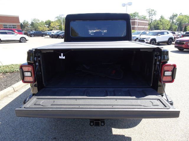 Used 2024 Jeep Gladiator Rubicon AWD/4WD image 5