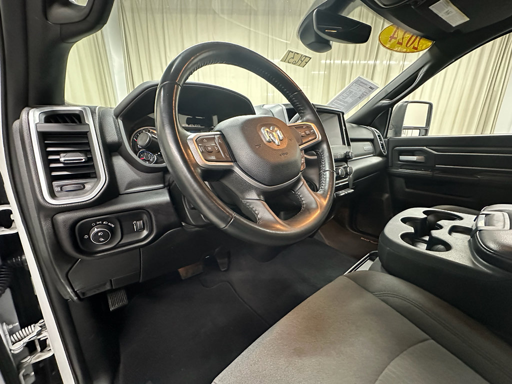 Used 2024 RAM 2500 Big Horn image 31