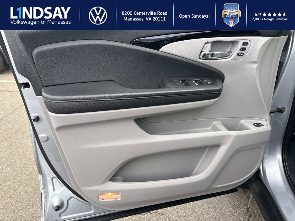 Used 2018 Honda Pilot Touring image 8
