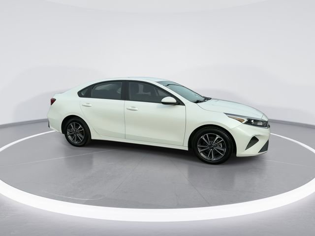 Used 2024 Kia Forte LXS image 9