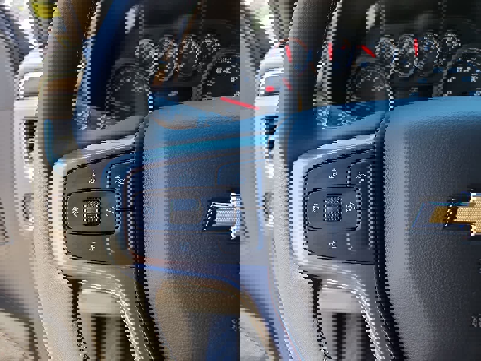 Used 2024 Chevrolet Tahoe LS image 28