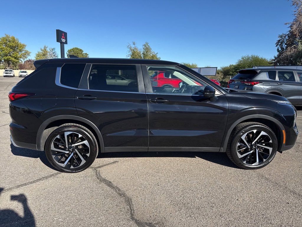Used 2024 Mitsubishi Outlander SE image 8