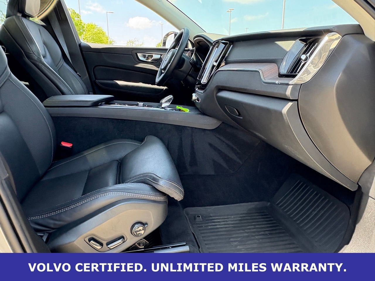 Certified 2023 Volvo XC60 B5 Ultimate w/ Climate Package image 36