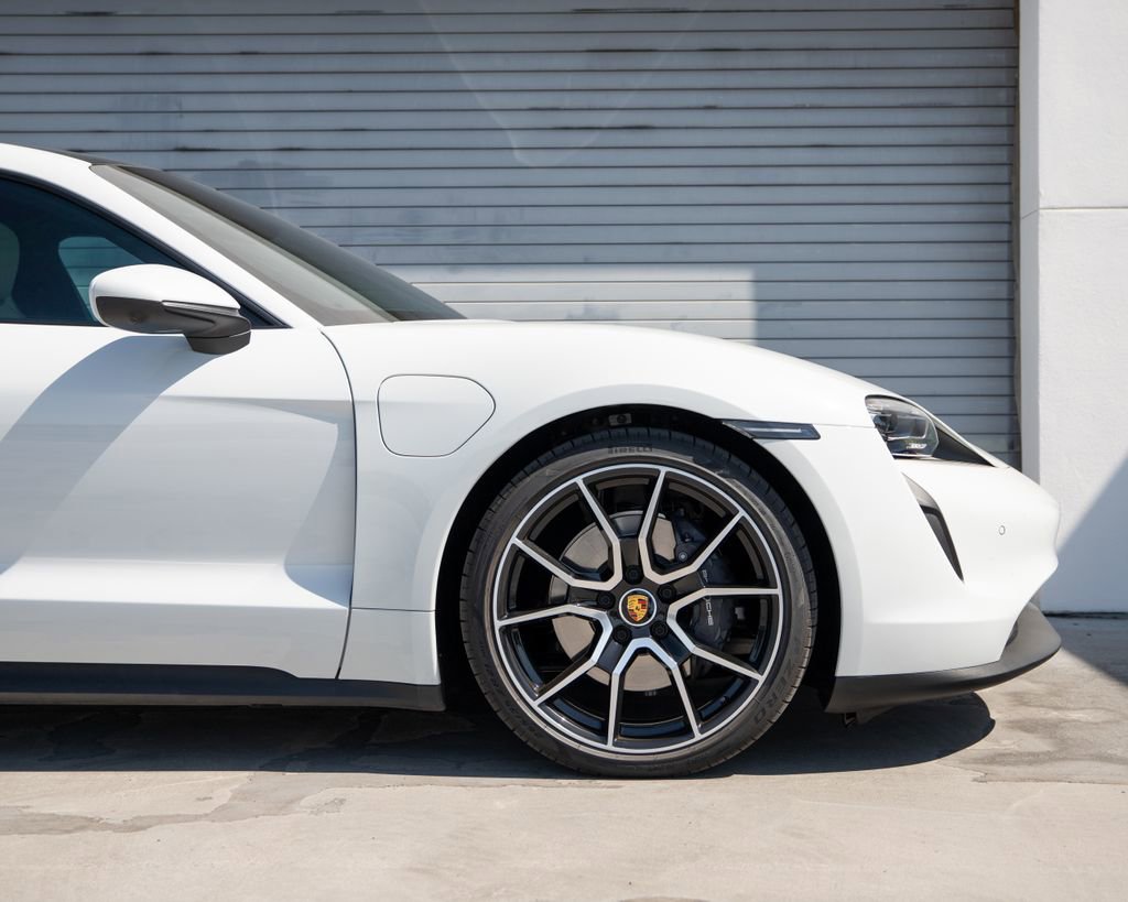 Certified 2023 Porsche Taycan RWD image 9