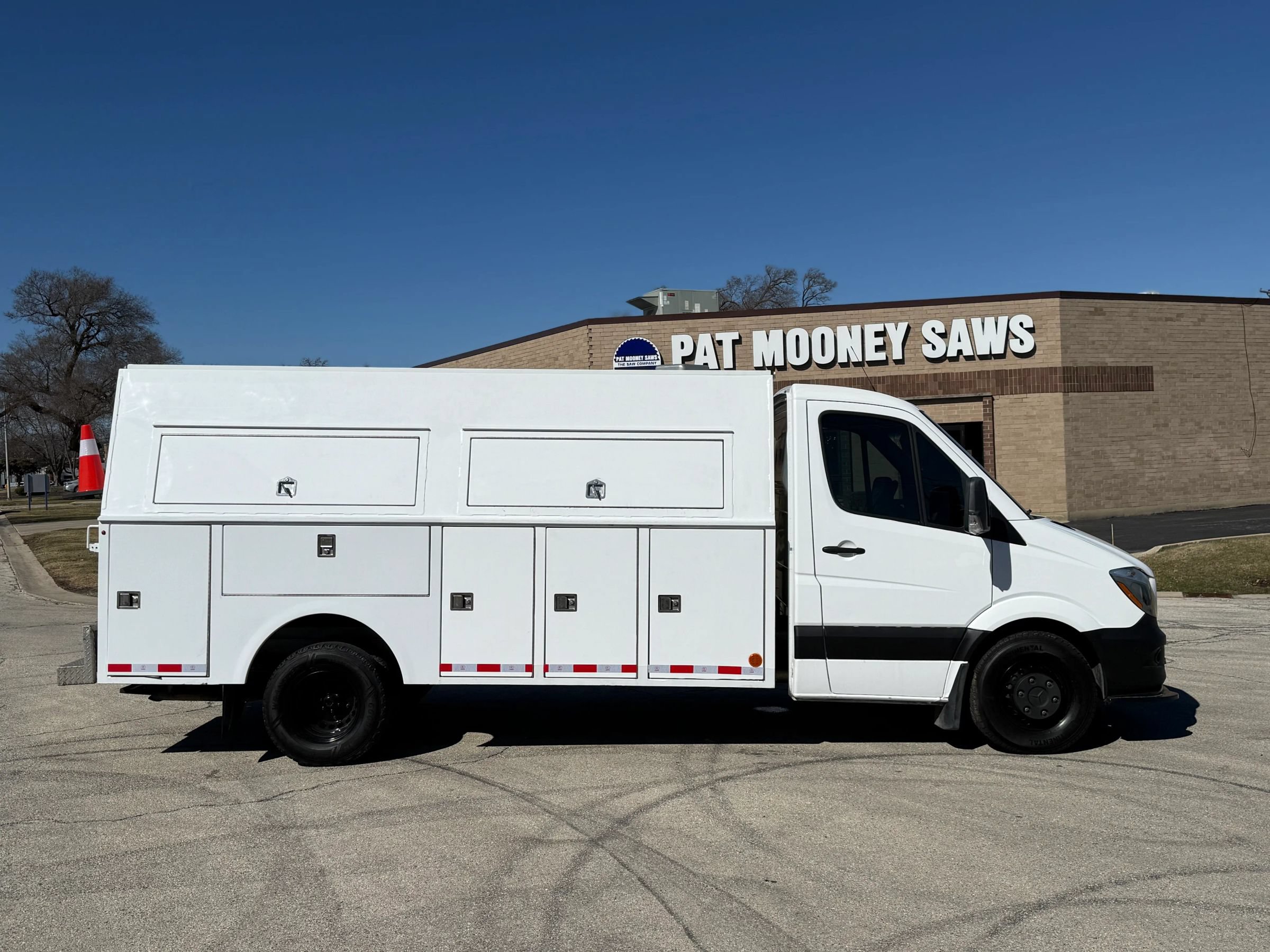 Used 2018 Mercedes-Benz Sprinter 3500 image 7