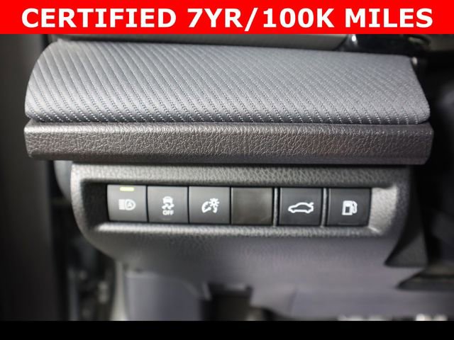 Used 2025 Toyota Camry SE FWD image 19