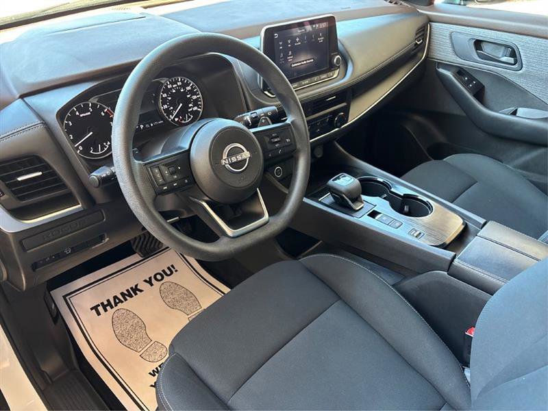 Used 2023 Nissan Rogue S image 11