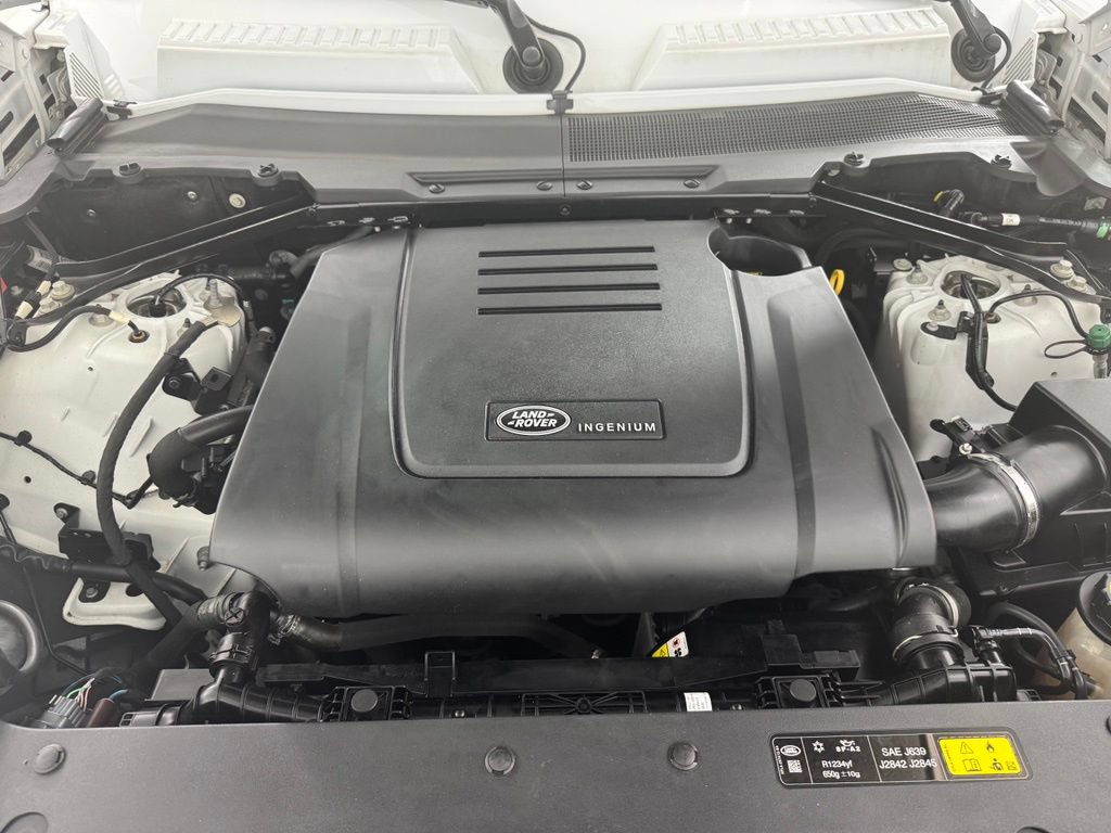 Used 2022 Land Rover Defender 110 AWD/4WD image 30