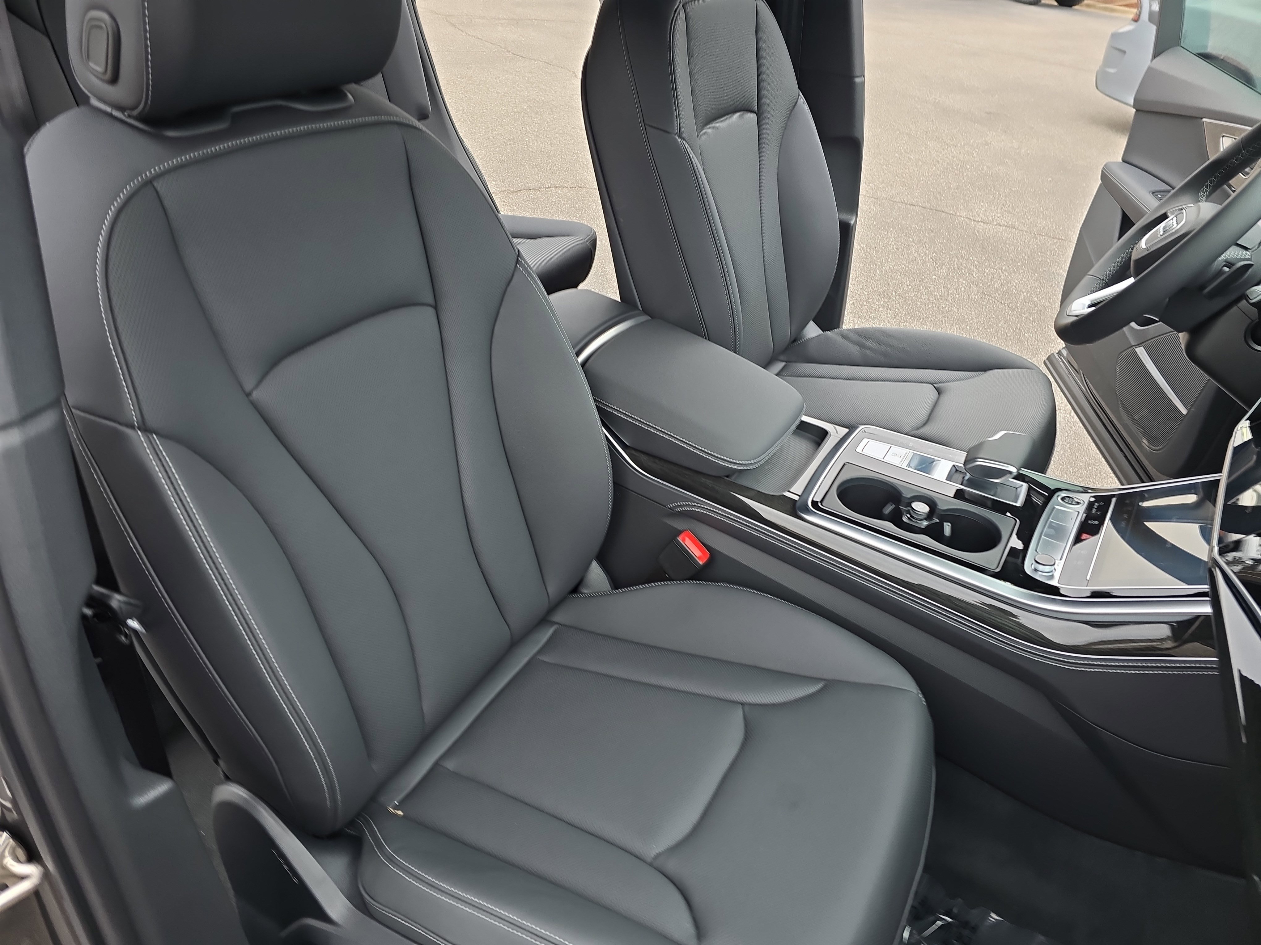 New 2025 Audi Q7 3.0T Premium Plus AWD/4WD image 10