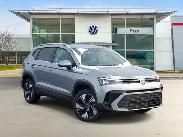 New 2026 Volkswagen Taos SE image 1