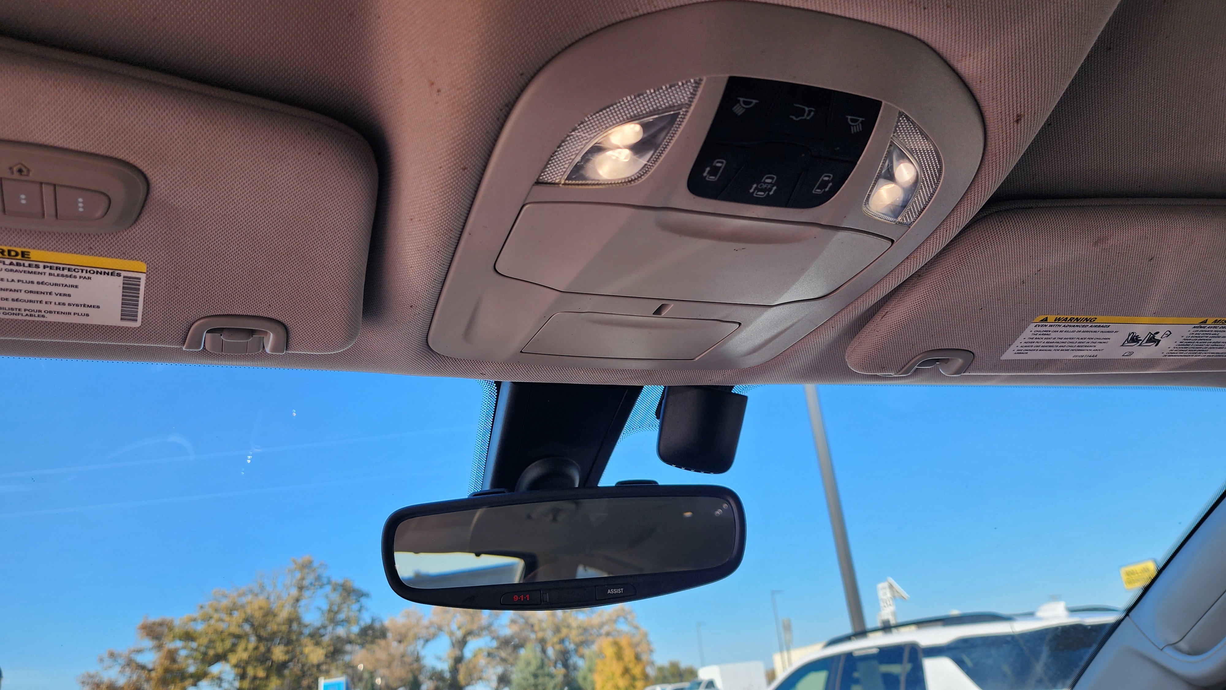 Used 2017 Chrysler Pacifica Touring-L w/ Tire & Wheel Group image 14