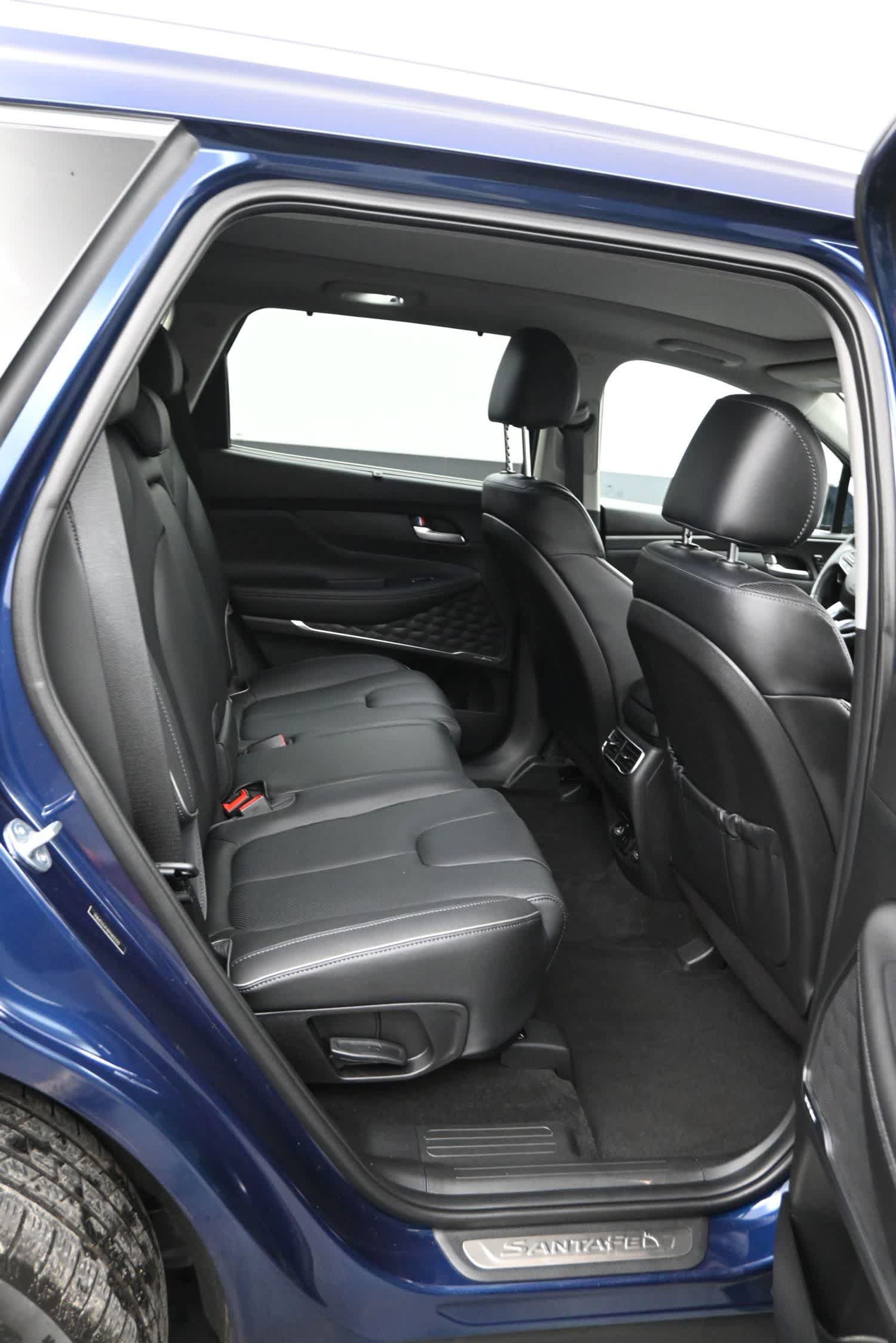 Used 2023 Hyundai Santa Fe Limited w/ Cargo Package AWD/4WD image 12