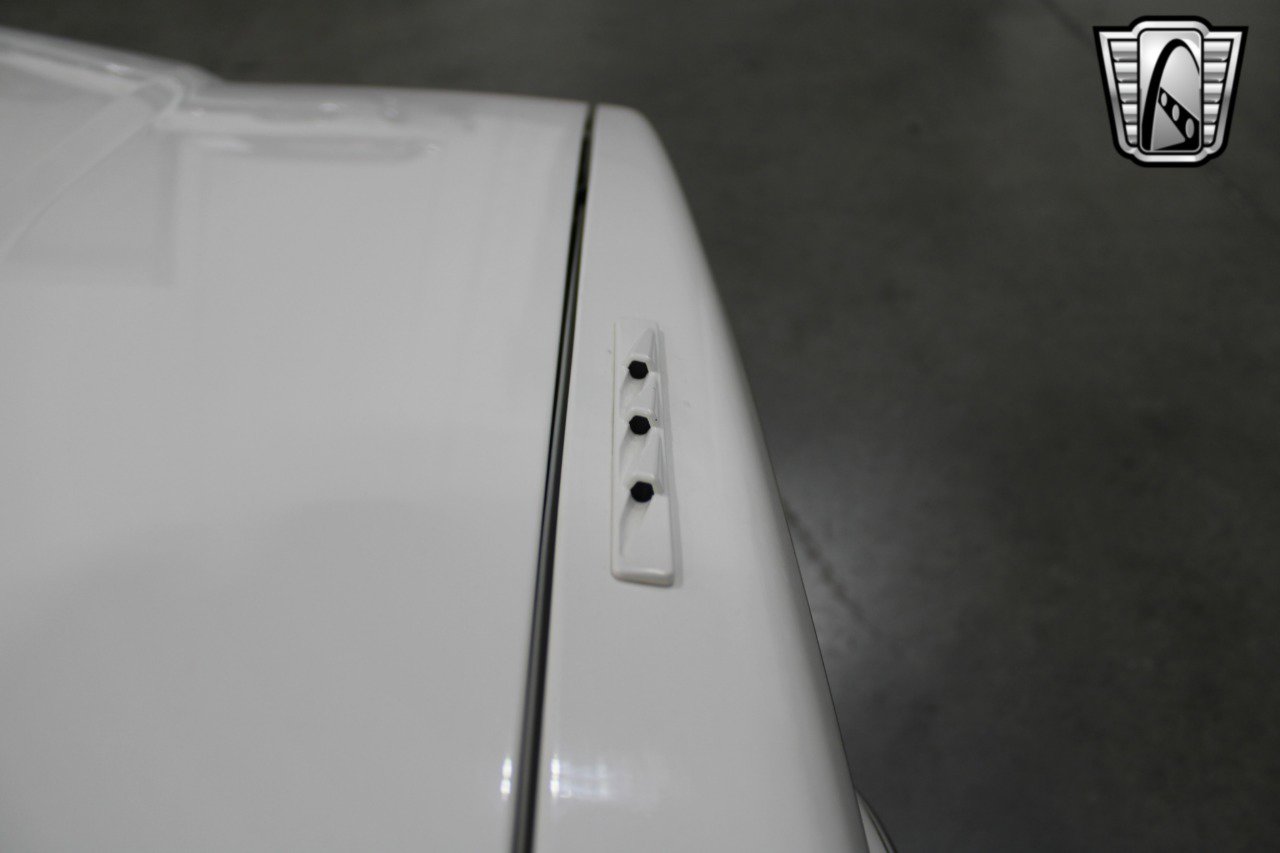 Used 1992 Cadillac De Ville Coupe image 13