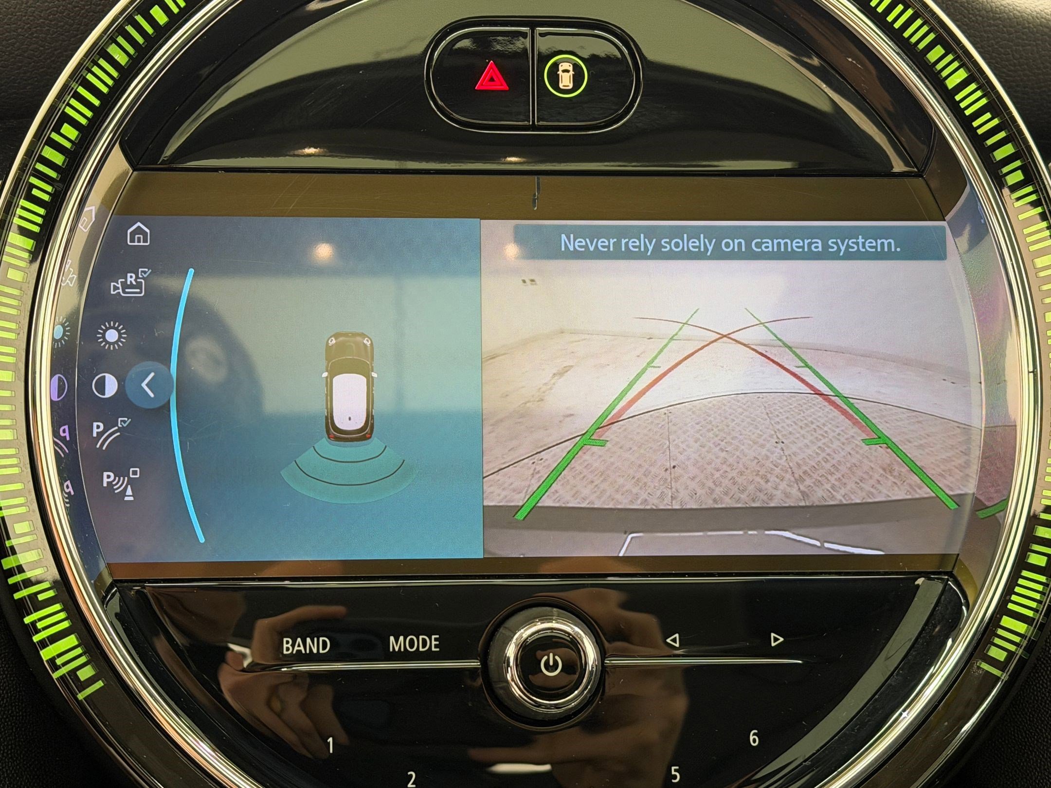 Used 2023 MINI Cooper 4-Door Hardtop image 29