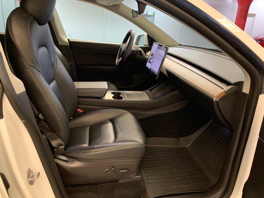 Used 2021 Tesla Model Y Long Range image 56