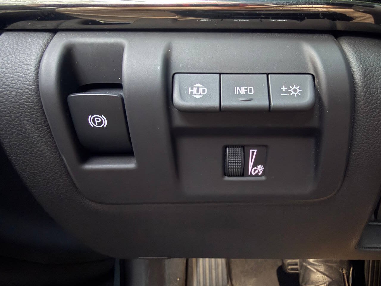 Used 2018 Cadillac CTS Premium Luxury AWD/4WD image 38