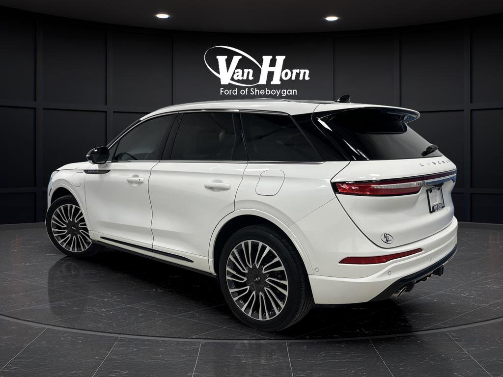 Used 2021 Lincoln Corsair Grand Touring w/ Equipment Group 301A image 3