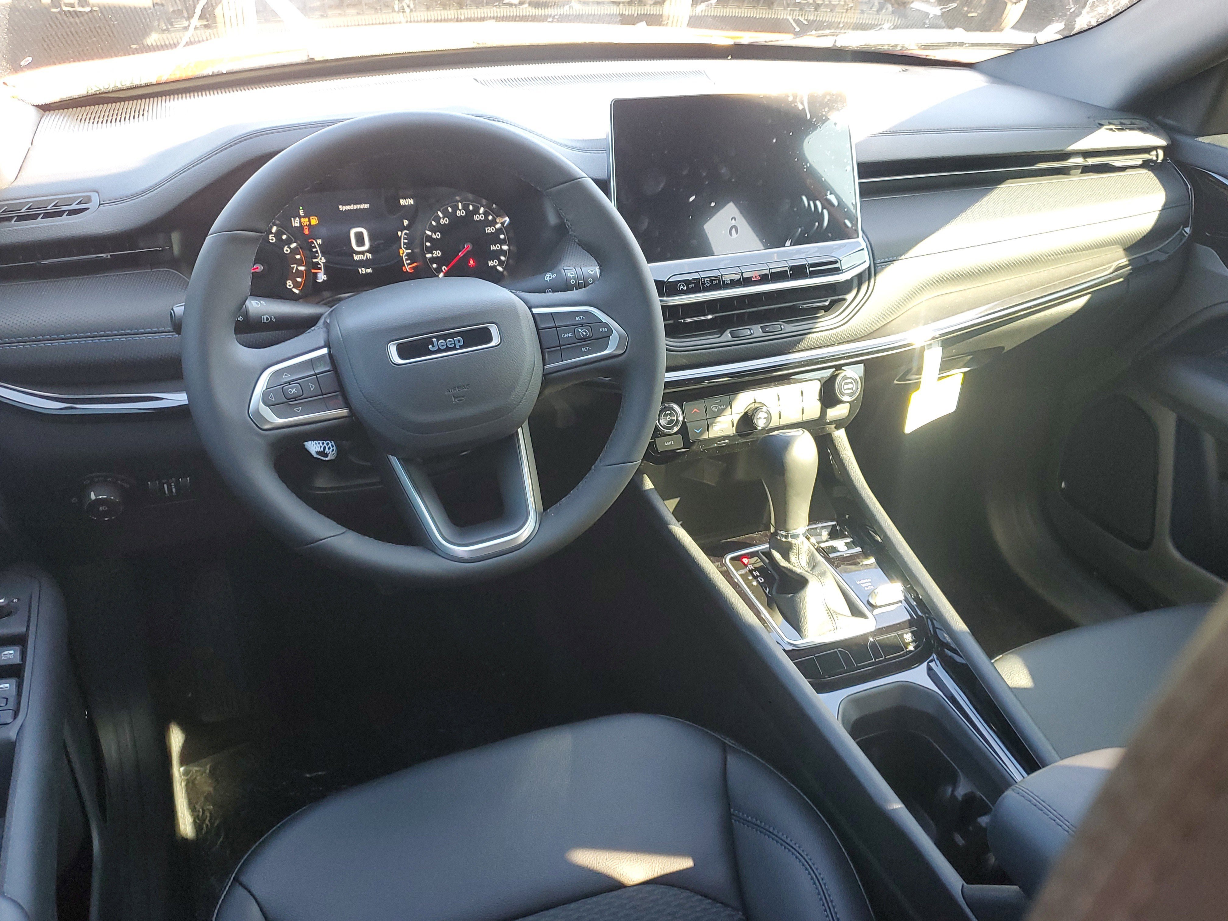 New 2026 Jeep Compass Latitude image 7