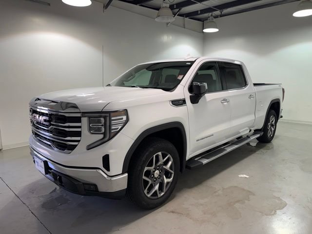 Certified 2022 GMC Sierra 1500 SLT w/ SLT Convenience Package AWD/4WD image 3