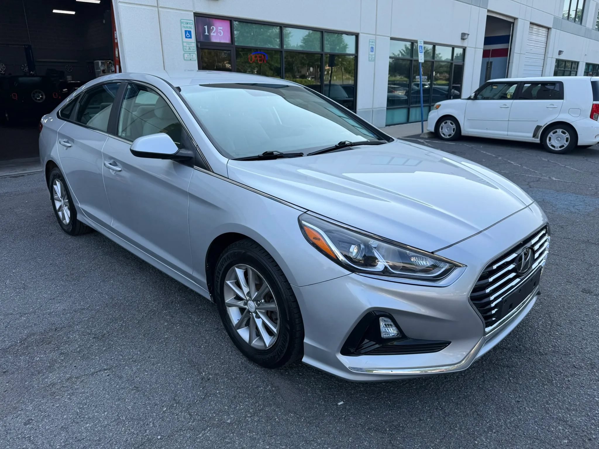 Used 2018 Hyundai Sonata SE FWD image 8