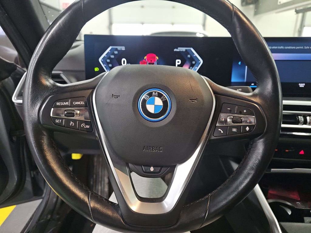 Used 2023 BMW i4 eDrive35 w/ Premium Package image 11