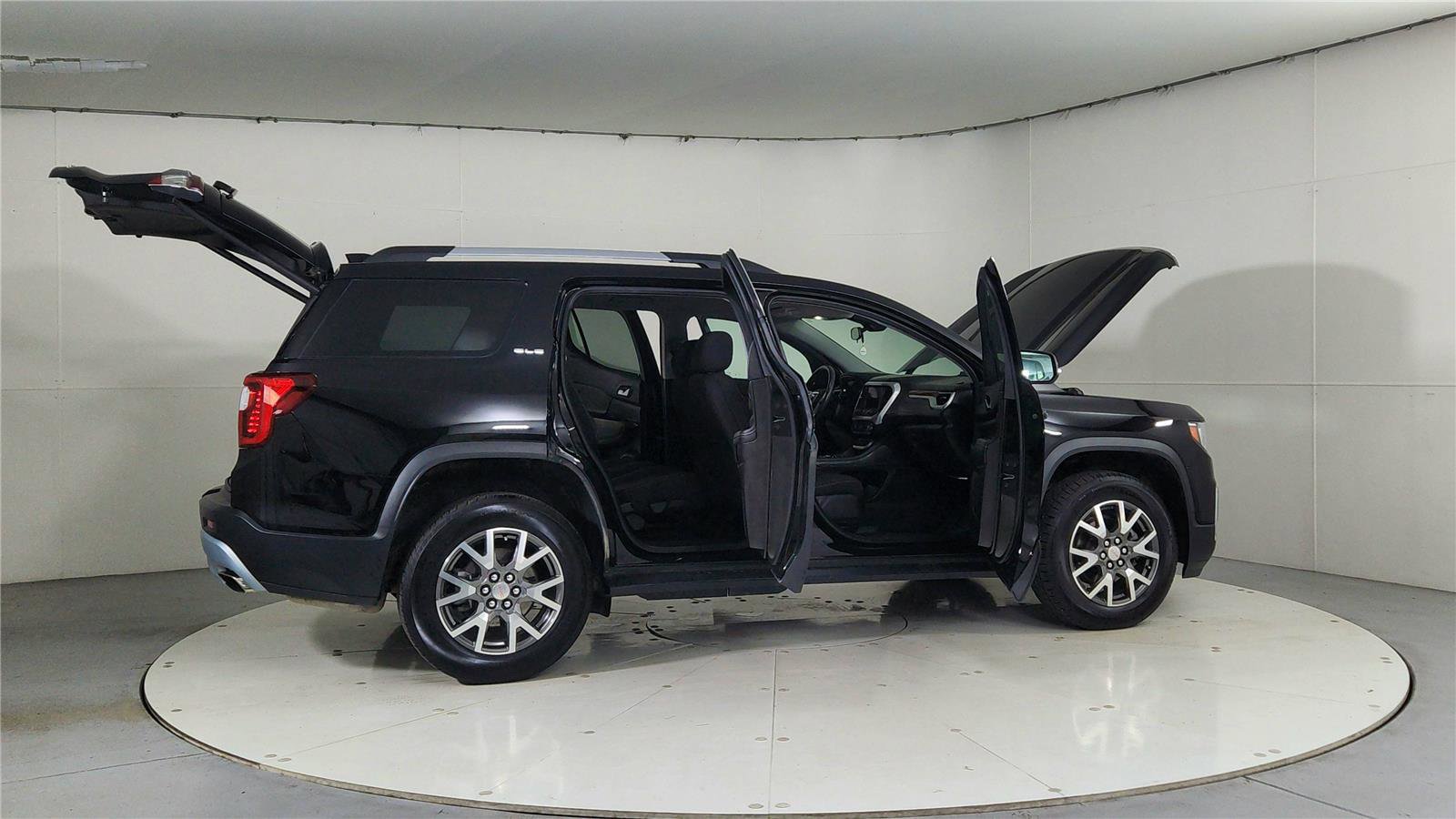 Used 2023 GMC Acadia SLE w/ Driver Convenience Package image 12