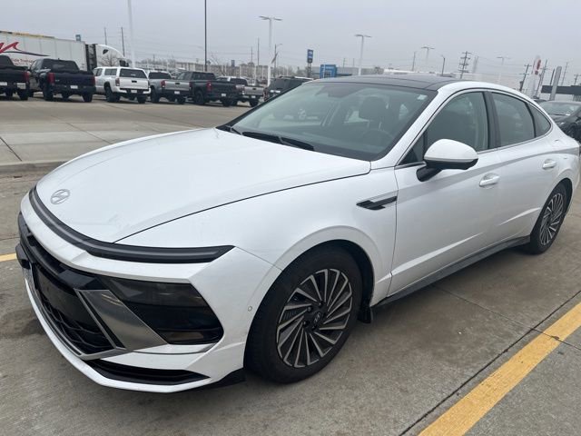 Used 2024 Hyundai Sonata Limited image 2