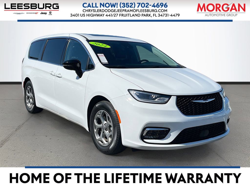 Used 2024 Chrysler Pacifica Limited w/ Trailer Tow Group FWD video 1