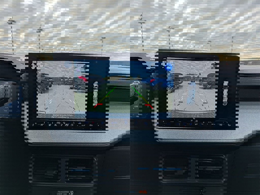 New 2025 Ford Maverick XLT w/ XLT Luxury Package image 14