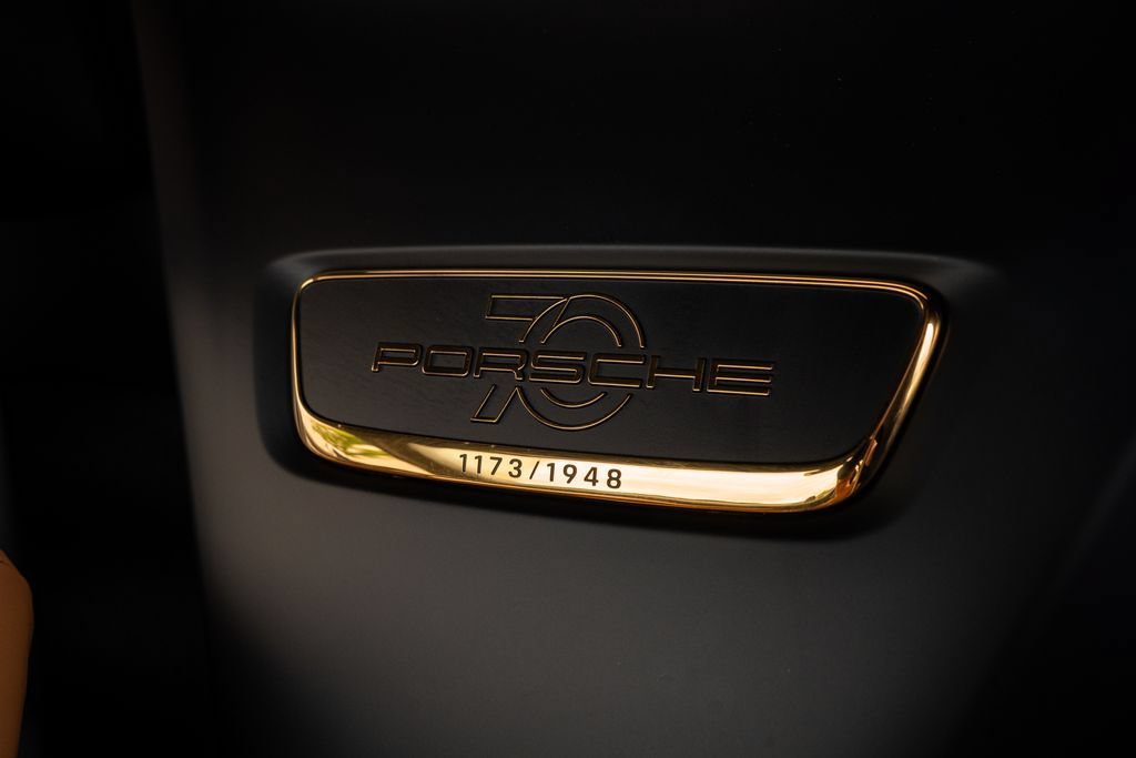 Used 2019 Porsche 911 Speedster RWD image 30