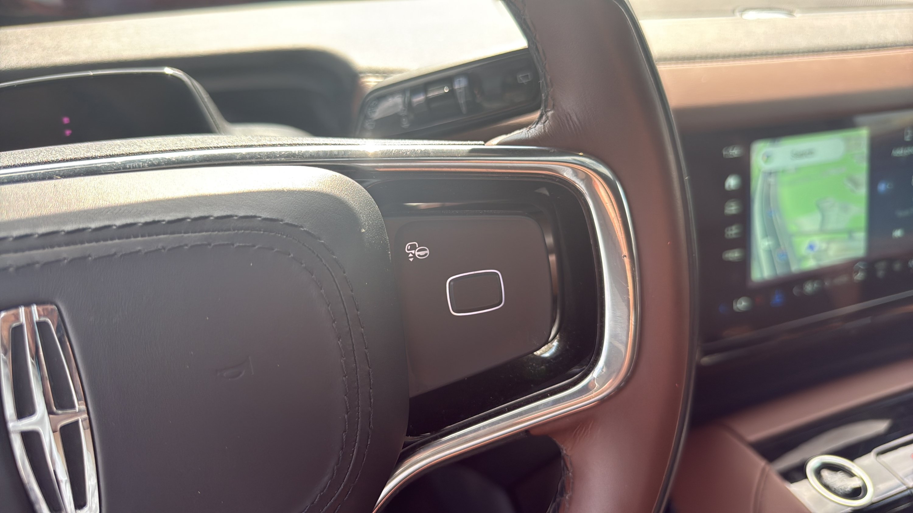 Used 2025 Lincoln Navigator Reserve AWD/4WD image 14