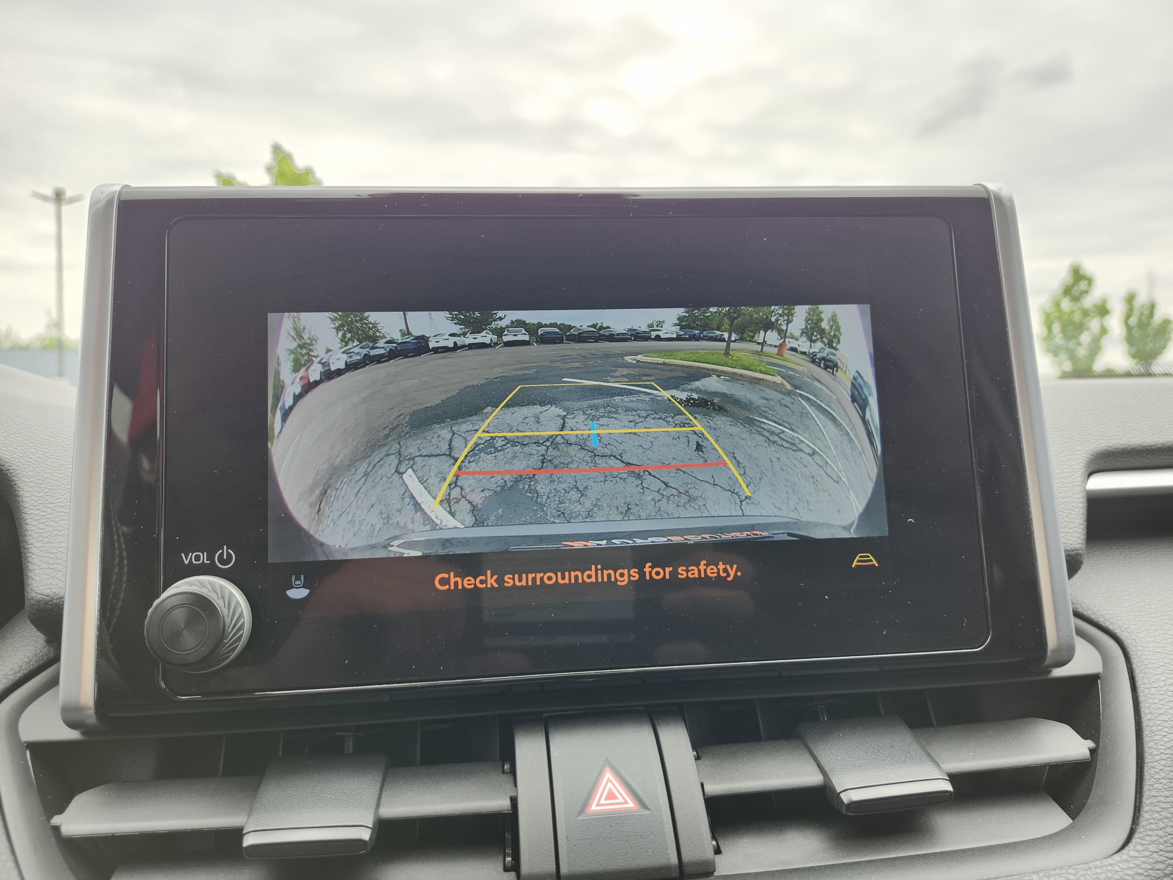 Used 2023 Toyota RAV4 LE FWD image 2