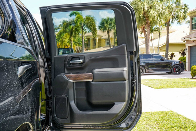 Used 2019 Chevrolet Silverado 1500 High Country w/ Technology Package AWD/4WD image 39