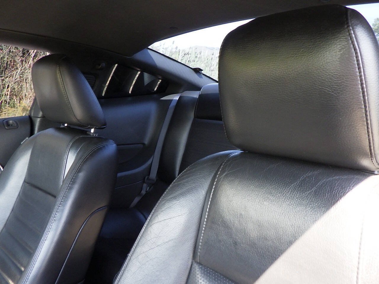 Used 2006 Ford Mustang GT RWD image 11