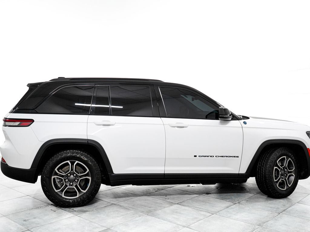 Used 2022 Jeep Grand Cherokee Trailhawk AWD/4WD image 7