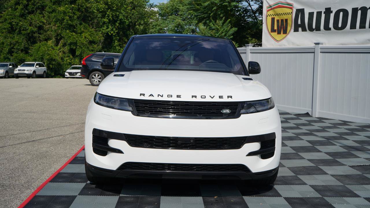 Used 2023 Land Rover Range Rover Sport SE AWD/4WD image 29