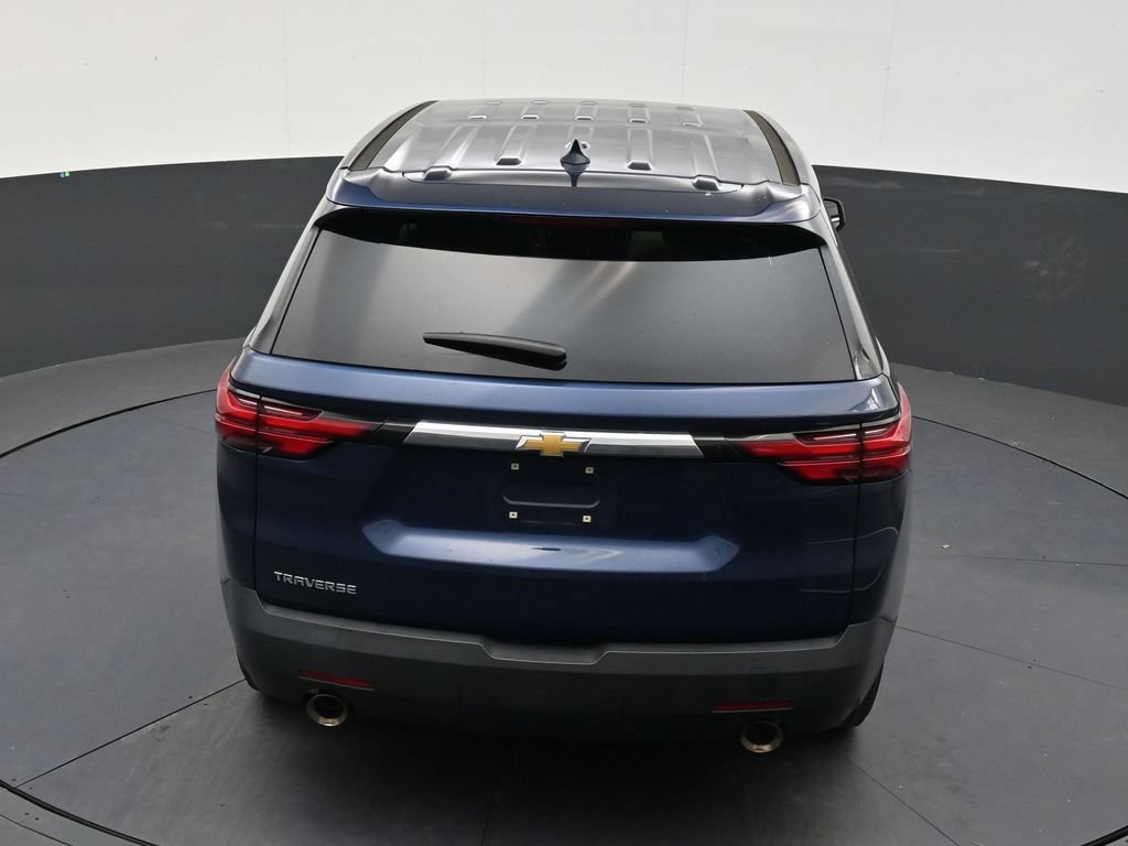 Used 2023 Chevrolet Traverse LS FWD image 14