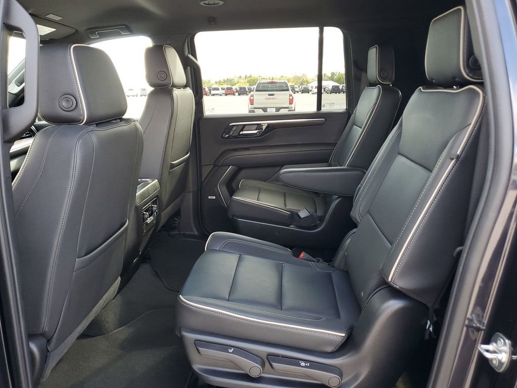 Certified 2025 Chevrolet Suburban Premier image 23