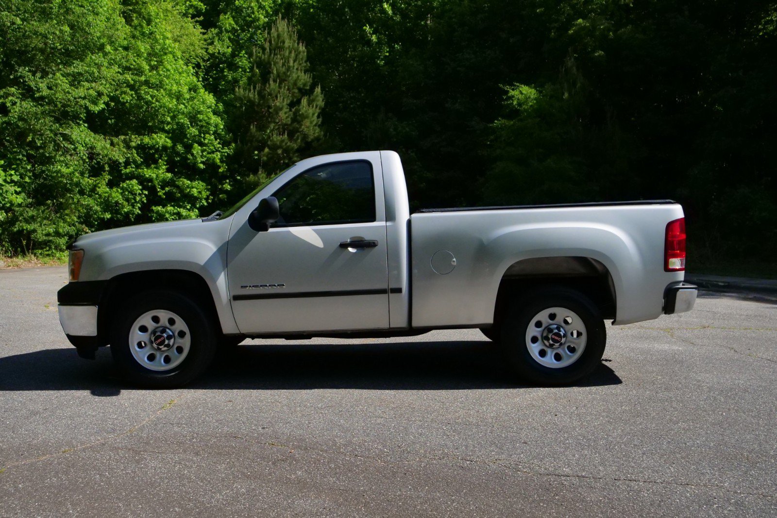 Used 2011 GMC Sierra 1500 W/T RWD image 28