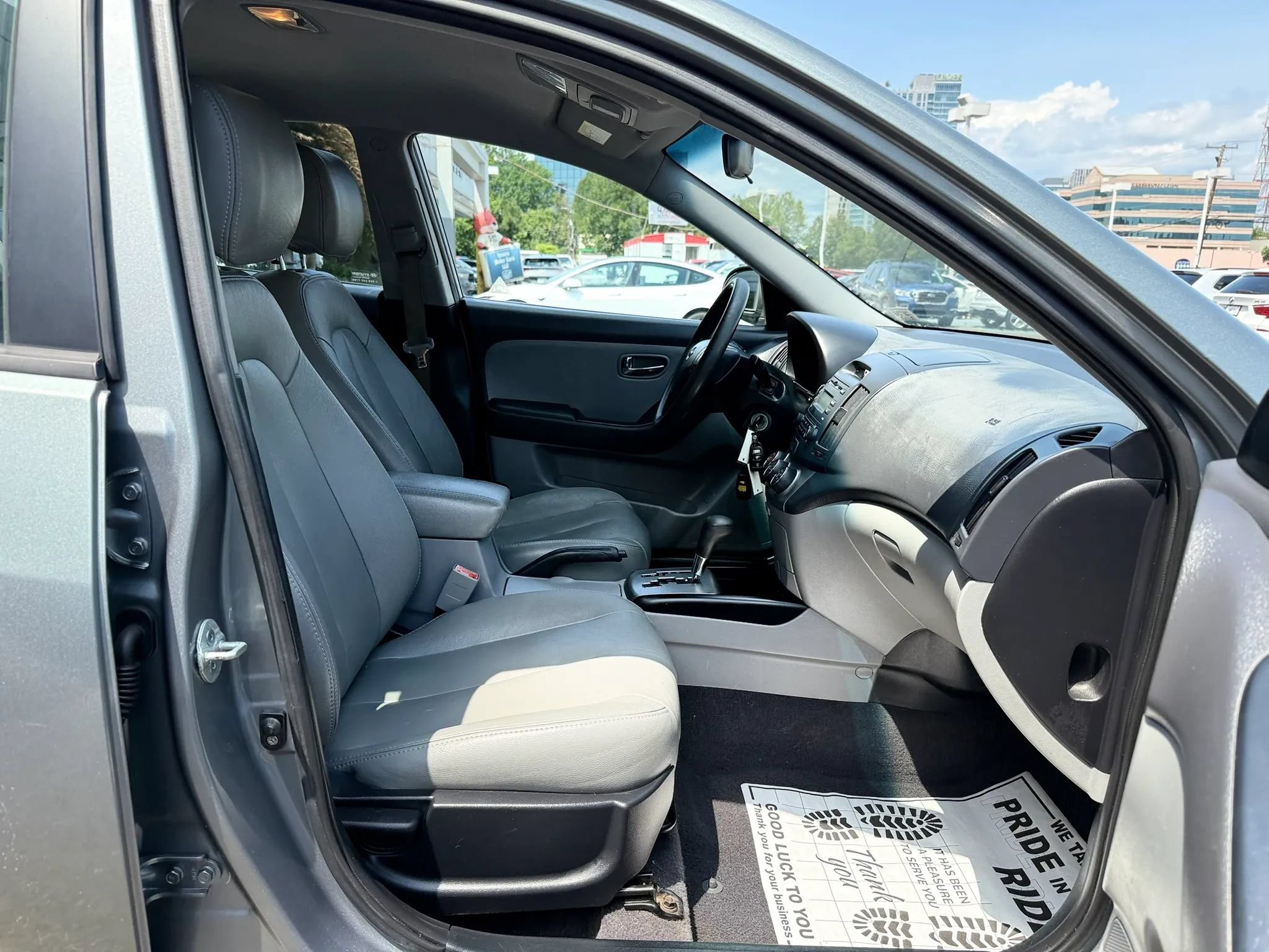 Used 2010 Hyundai Elantra GLS FWD image 30