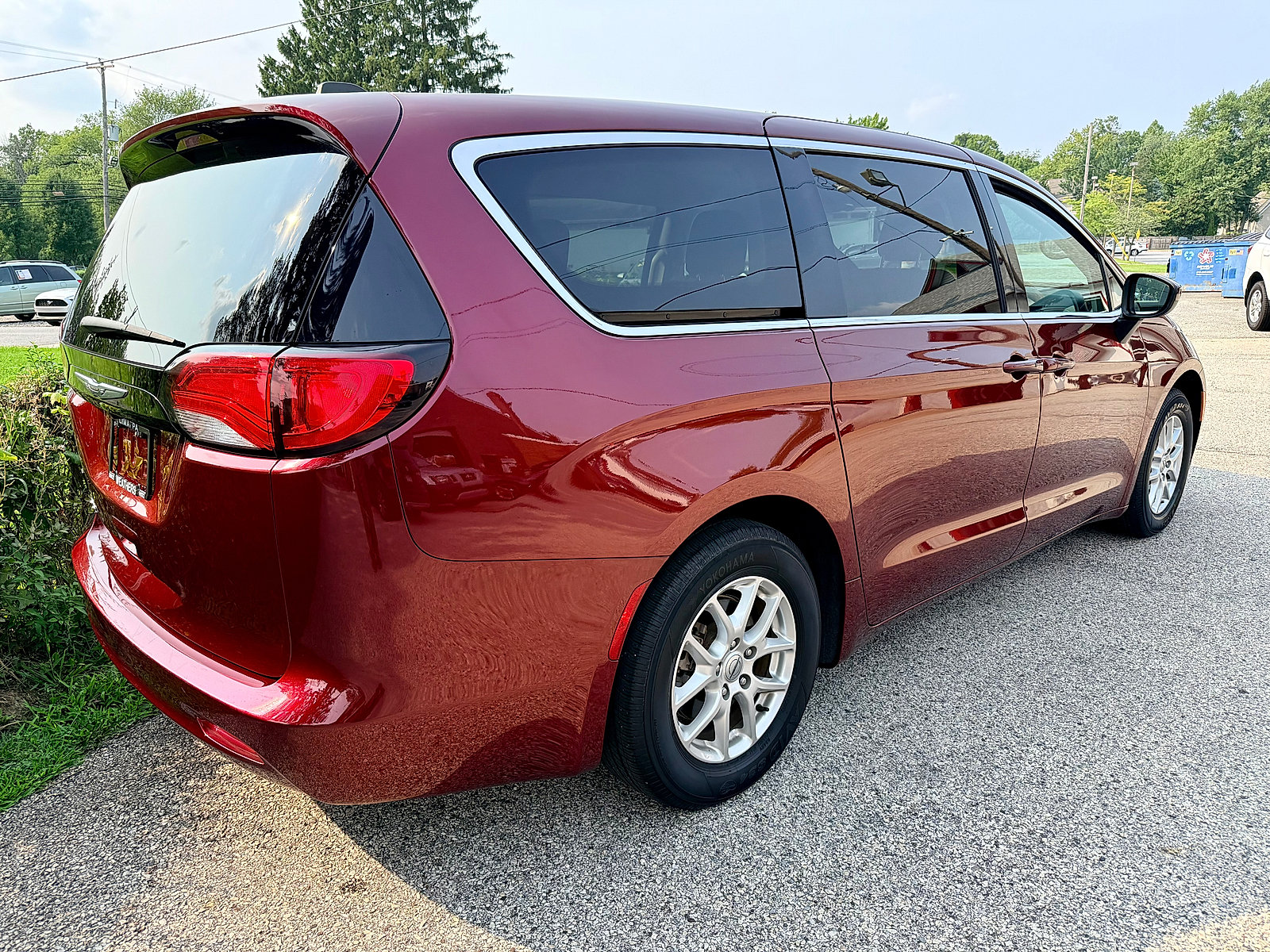 Used 2023 Chrysler Voyager LX FWD image 4