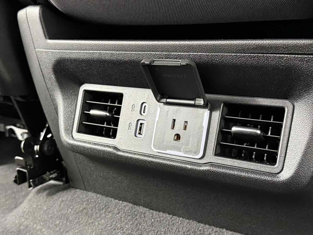 Used 2024 Chevrolet Silverado 1500 RST w/ Z71 Off-Road Package image 27