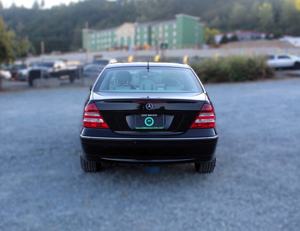 Used 2005 Mercedes-Benz C 320 Sedan image 6